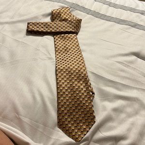 XMI Platinum geometric 100% silk tie
